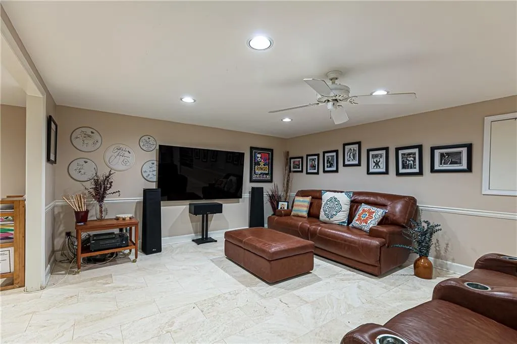 900 Lost Forest Drive, Sandy Springs, Georgia 30328, 3 Bedrooms Bedrooms, ,2 BathroomsBathrooms,Residential,Sold,900 Lost Forest Drive,6873944