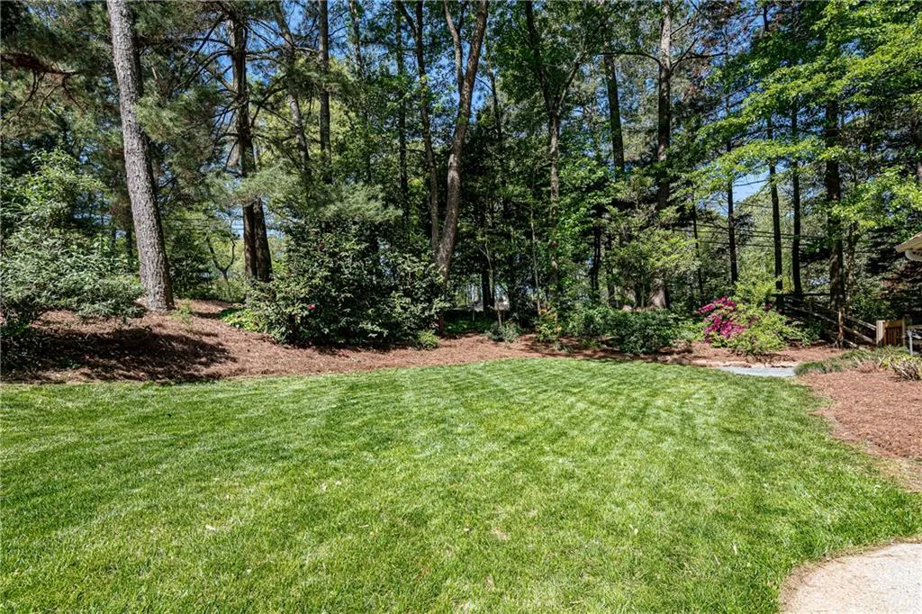 900 Lost Forest Drive, Sandy Springs, Georgia 30328, 3 Bedrooms Bedrooms, ,2 BathroomsBathrooms,Residential,Sold,900 Lost Forest Drive,6873944