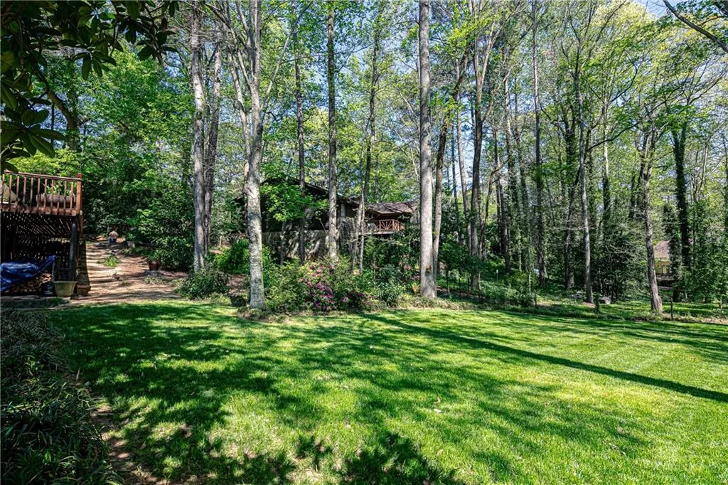 900 Lost Forest Drive, Sandy Springs, Georgia 30328, 3 Bedrooms Bedrooms, ,2 BathroomsBathrooms,Residential,Sold,900 Lost Forest Drive,6873944