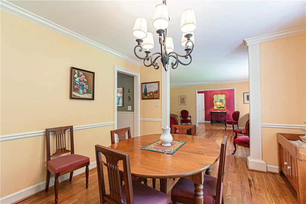 900 Lost Forest Drive, Sandy Springs, Georgia 30328, 3 Bedrooms Bedrooms, ,2 BathroomsBathrooms,Residential,Sold,900 Lost Forest Drive,6873944