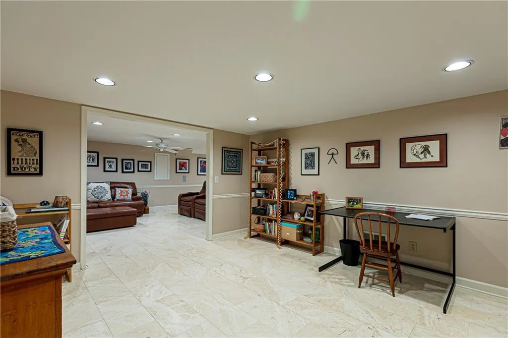 900 Lost Forest Drive, Sandy Springs, Georgia 30328, 3 Bedrooms Bedrooms, ,2 BathroomsBathrooms,Residential,Sold,900 Lost Forest Drive,6873944