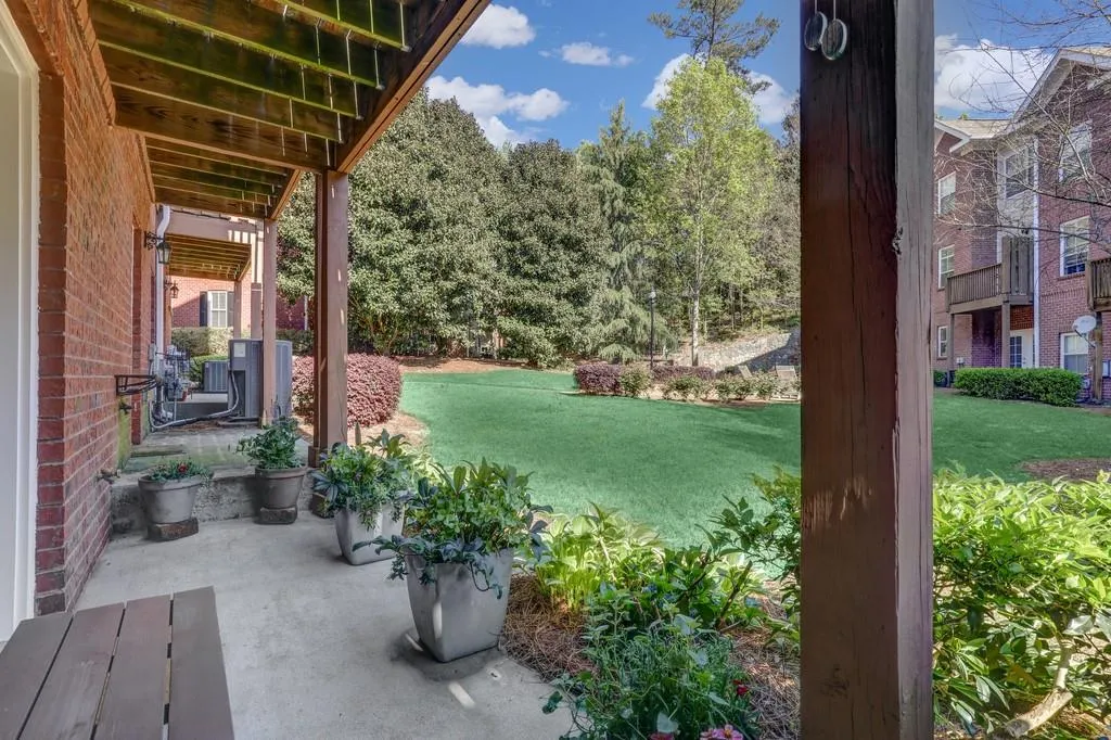 1128 Glenridge Place, Sandy Springs, Georgia 30342, 1 Bedroom Bedrooms, ,1 BathroomBathrooms,Residential,Sold,1128 Glenridge Place,6707649