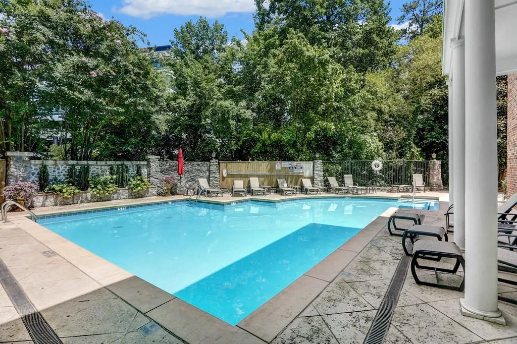 1128 Glenridge Place, Sandy Springs, Georgia 30342, 1 Bedroom Bedrooms, ,1 BathroomBathrooms,Residential,Sold,1128 Glenridge Place,6707649