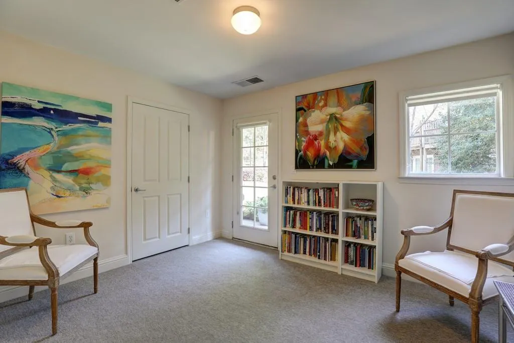 1128 Glenridge Place, Sandy Springs, Georgia 30342, 1 Bedroom Bedrooms, ,1 BathroomBathrooms,Residential,Sold,1128 Glenridge Place,6707649