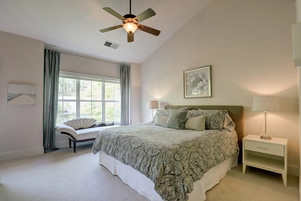 1128 Glenridge Place, Sandy Springs, Georgia 30342, 1 Bedroom Bedrooms, ,1 BathroomBathrooms,Residential,Sold,1128 Glenridge Place,6707649
