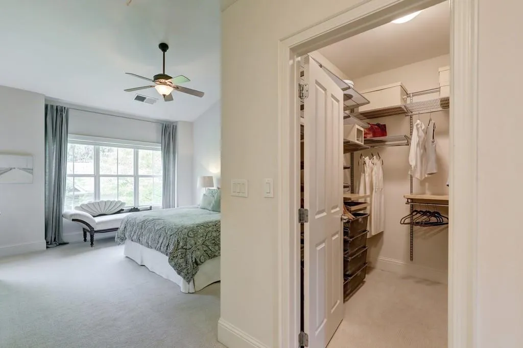 1128 Glenridge Place, Sandy Springs, Georgia 30342, 1 Bedroom Bedrooms, ,1 BathroomBathrooms,Residential,Sold,1128 Glenridge Place,6707649