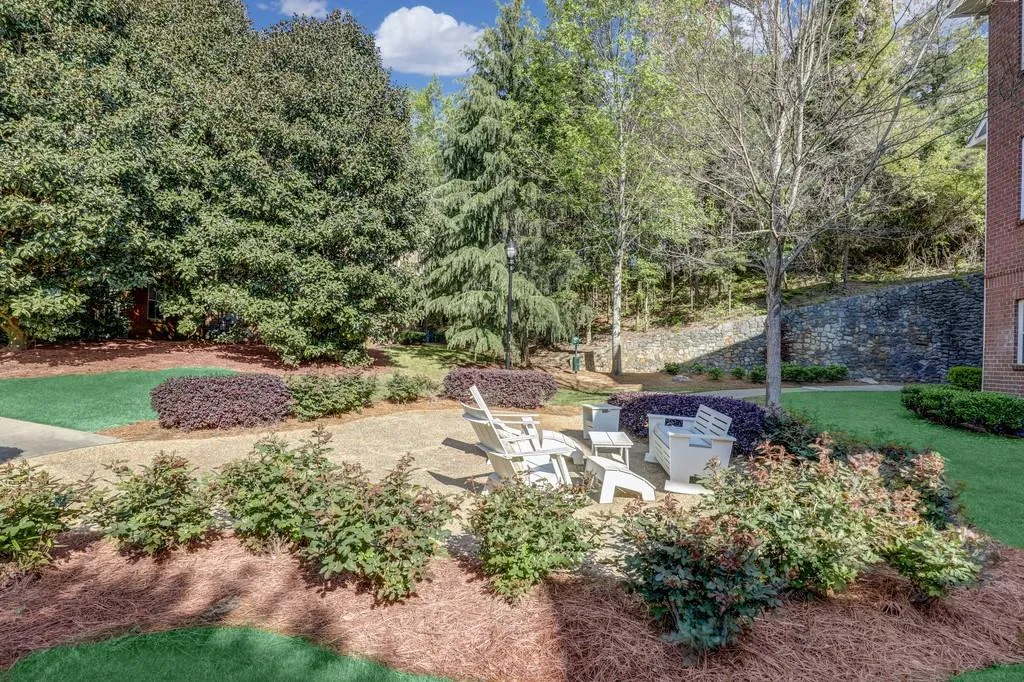 1128 Glenridge Place, Sandy Springs, Georgia 30342, 1 Bedroom Bedrooms, ,1 BathroomBathrooms,Residential,Sold,1128 Glenridge Place,6707649