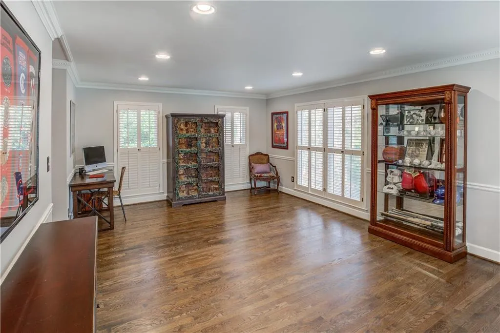160 Overton Drive, Atlanta, Georgia 30342, 4 Bedrooms Bedrooms, ,2 BathroomsBathrooms,Residential,Sold,160 Overton Drive,6827755