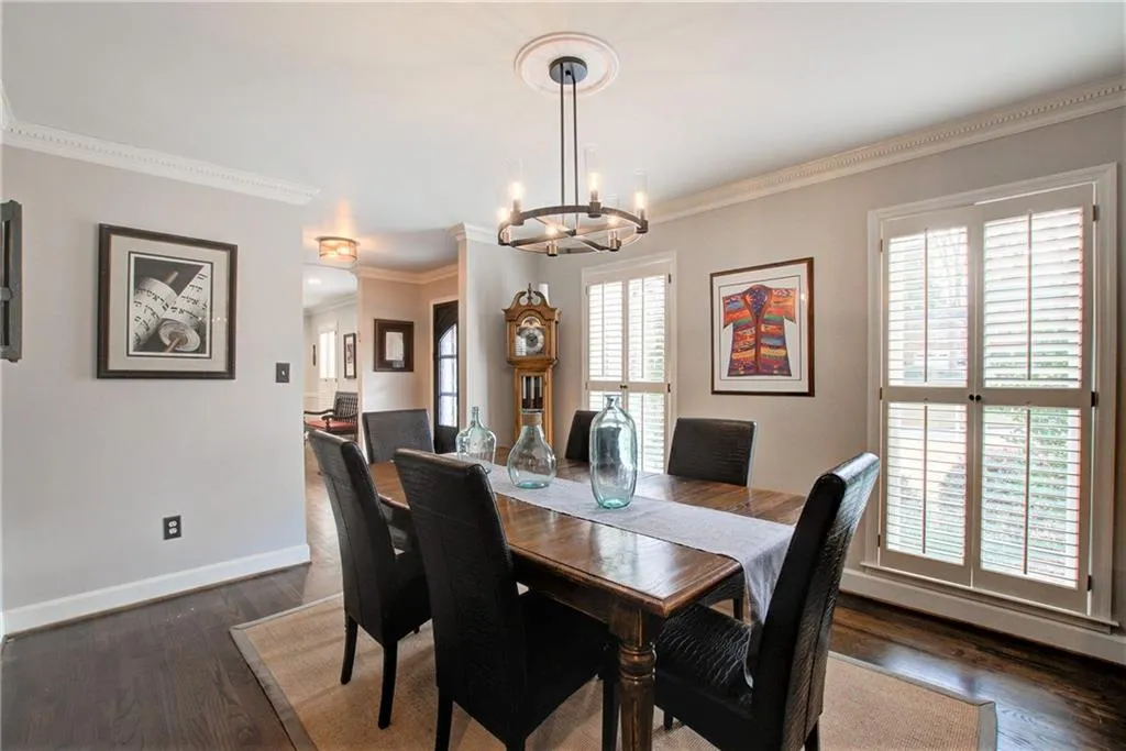 160 Overton Drive, Atlanta, Georgia 30342, 4 Bedrooms Bedrooms, ,2 BathroomsBathrooms,Residential,Sold,160 Overton Drive,6827755