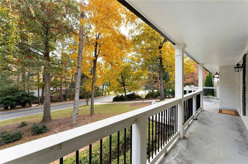 620 Spalding Drive, Sandy Springs, Georgia 30328, 3 Bedrooms Bedrooms, ,2 BathroomsBathrooms,Residential,For Sale,620 Spalding Drive,7679295