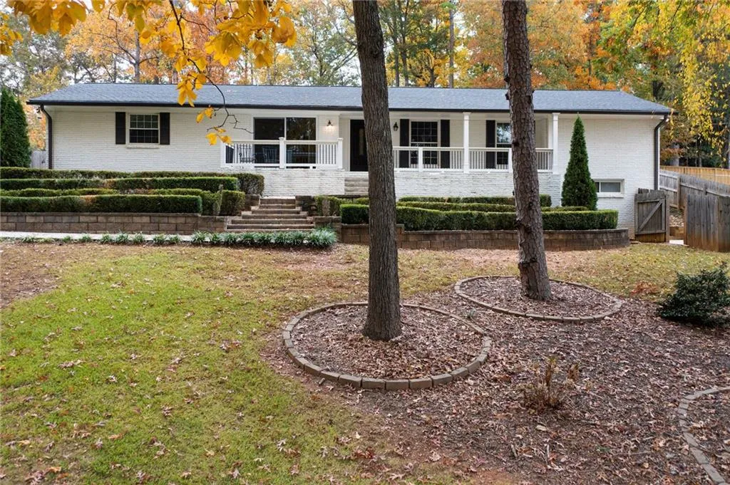 620 Spalding Drive, Sandy Springs, Georgia 30328, 3 Bedrooms Bedrooms, ,2 BathroomsBathrooms,Residential,For Sale,620 Spalding Drive,7679295