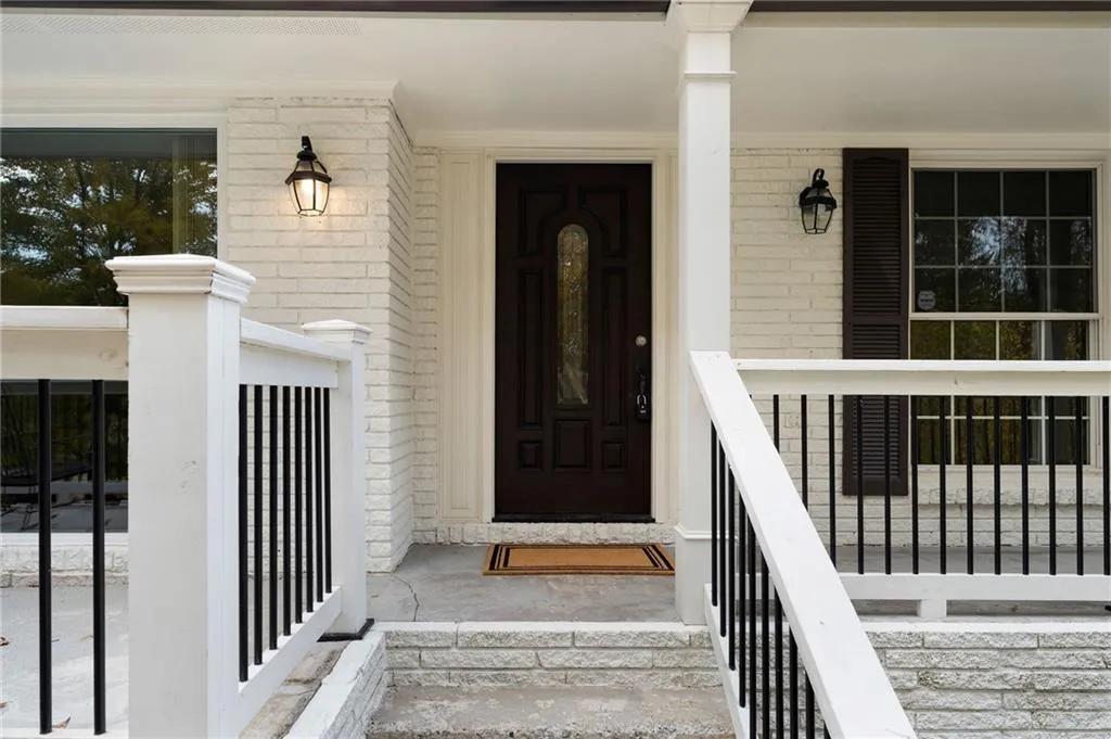 620 Spalding Drive, Sandy Springs, Georgia 30328, 3 Bedrooms Bedrooms, ,2 BathroomsBathrooms,Residential,For Sale,620 Spalding Drive,7679295