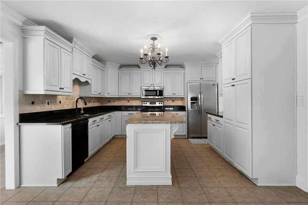 620 Spalding Drive, Sandy Springs, Georgia 30328, 3 Bedrooms Bedrooms, ,2 BathroomsBathrooms,Residential,For Sale,620 Spalding Drive,7679295