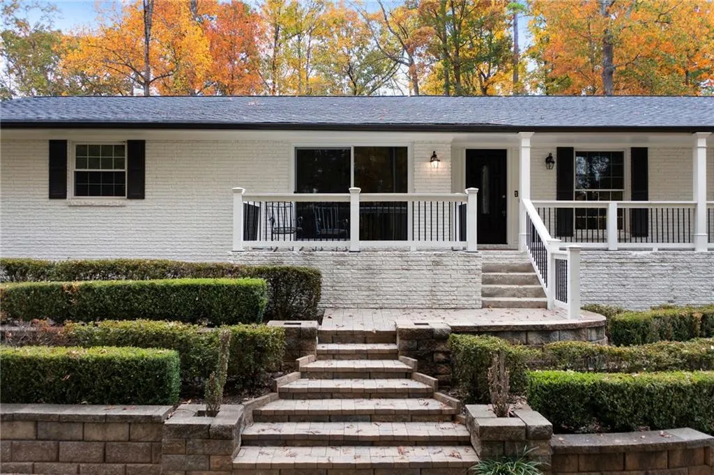 620 Spalding Drive, Sandy Springs, Georgia 30328, 3 Bedrooms Bedrooms, ,2 BathroomsBathrooms,Residential,For Sale,620 Spalding Drive,7679295