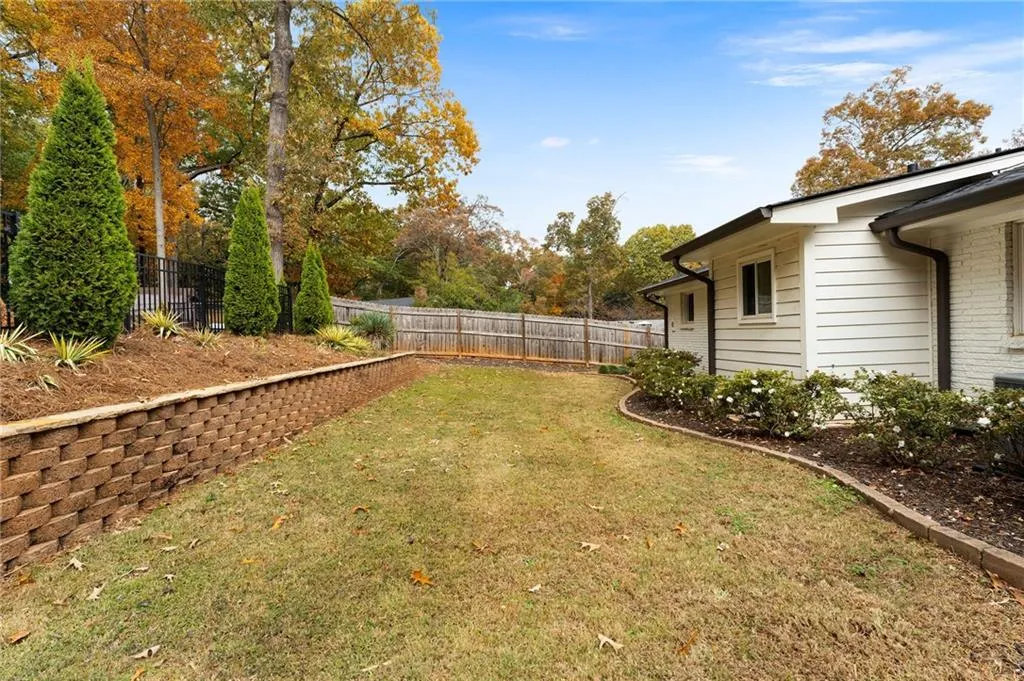 620 Spalding Drive, Sandy Springs, Georgia 30328, 3 Bedrooms Bedrooms, ,2 BathroomsBathrooms,Residential,For Sale,620 Spalding Drive,7679295