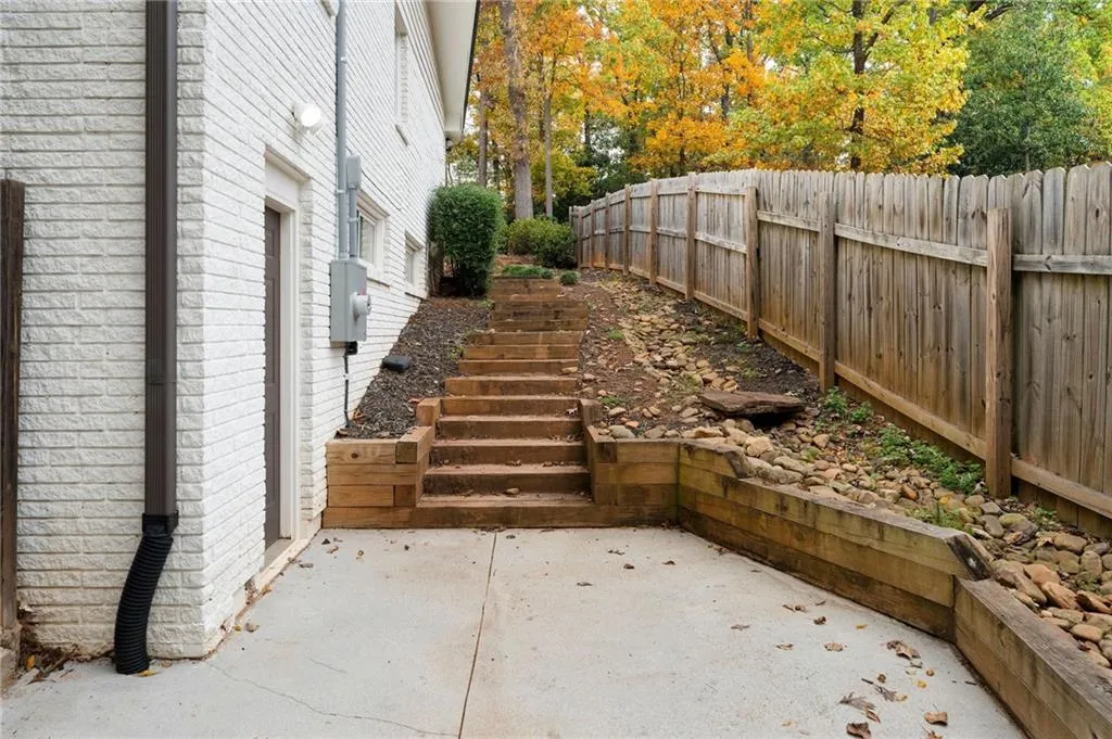 620 Spalding Drive, Sandy Springs, Georgia 30328, 3 Bedrooms Bedrooms, ,2 BathroomsBathrooms,Residential,For Sale,620 Spalding Drive,7679295