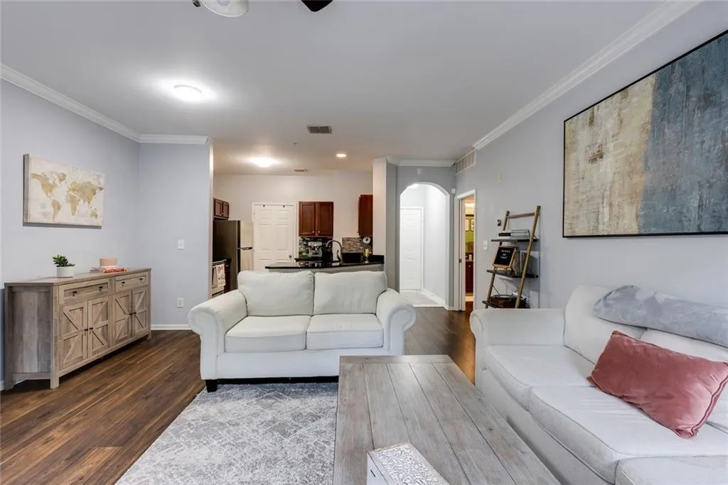 5641 Roswell Road Unit 307, Sandy Springs, Georgia 30342, 1 Bedroom Bedrooms, ,1 BathroomBathrooms,Residential,Sold,5641 Roswell Road Unit 307,7544480