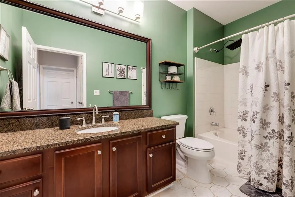 5641 Roswell Road Unit 307, Sandy Springs, Georgia 30342, 1 Bedroom Bedrooms, ,1 BathroomBathrooms,Residential,Sold,5641 Roswell Road Unit 307,7544480