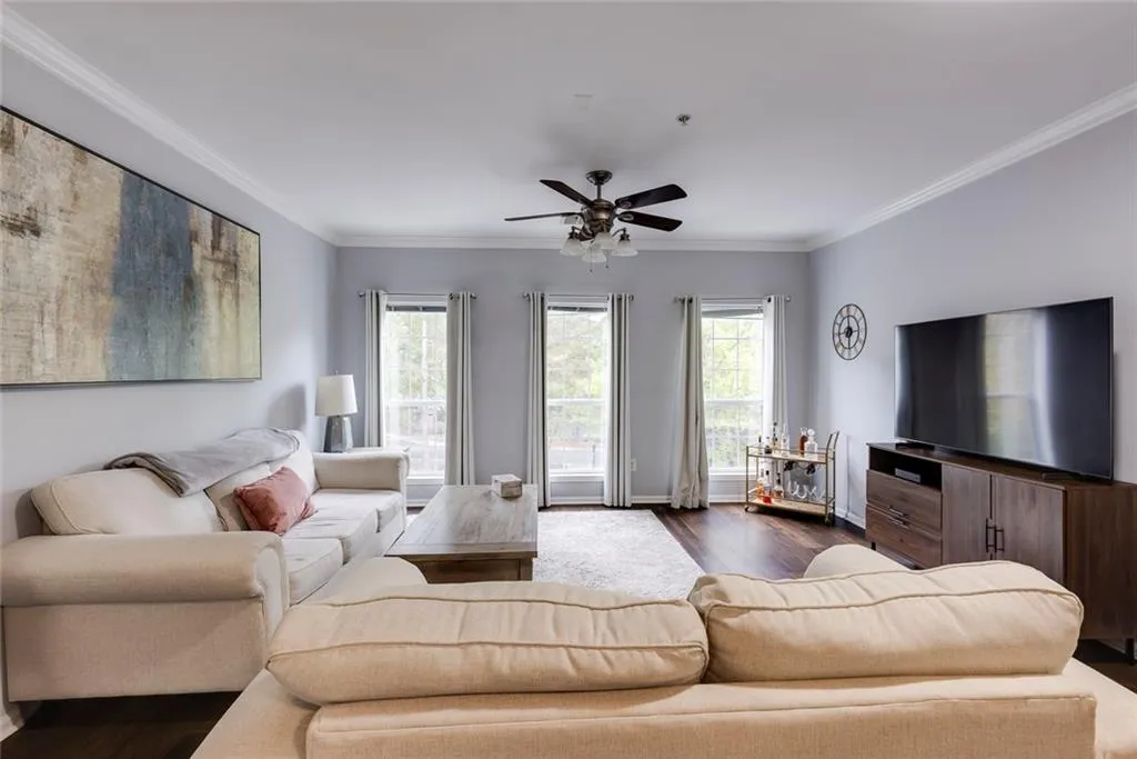 5641 Roswell Road Unit 307, Sandy Springs, Georgia 30342, 1 Bedroom Bedrooms, ,1 BathroomBathrooms,Residential,Sold,5641 Roswell Road Unit 307,7544480