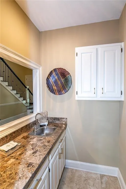 5815 Heards Forest Drive, Sandy Springs, Georgia 30328, 6 Bedrooms Bedrooms, ,4 BathroomsBathrooms,Residential,Sold,5815 Heards Forest Drive,6940303