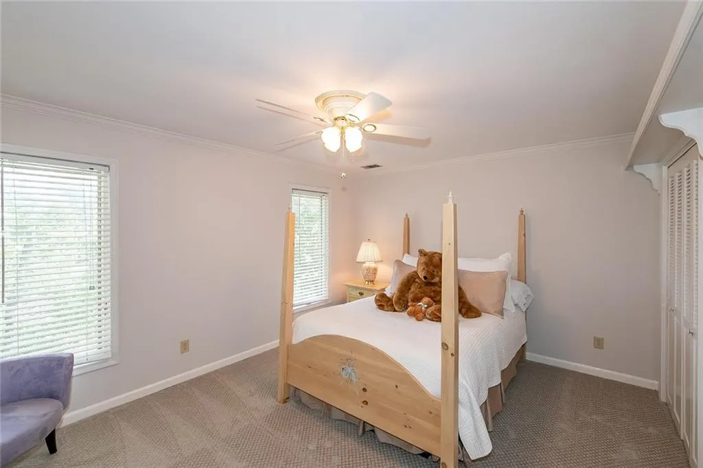 5815 Heards Forest Drive, Sandy Springs, Georgia 30328, 6 Bedrooms Bedrooms, ,4 BathroomsBathrooms,Residential,Sold,5815 Heards Forest Drive,6940303