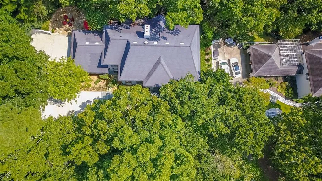 5815 Heards Forest Drive, Sandy Springs, Georgia 30328, 6 Bedrooms Bedrooms, ,4 BathroomsBathrooms,Residential,Sold,5815 Heards Forest Drive,6940303