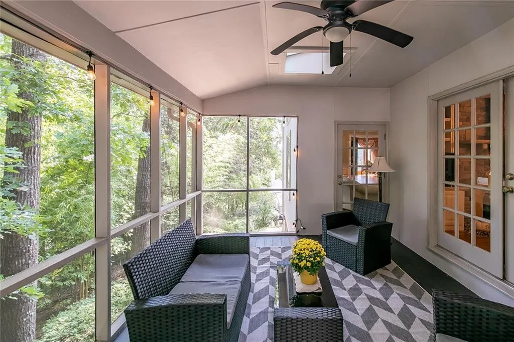 5815 Heards Forest Drive, Sandy Springs, Georgia 30328, 6 Bedrooms Bedrooms, ,4 BathroomsBathrooms,Residential,Sold,5815 Heards Forest Drive,6940303