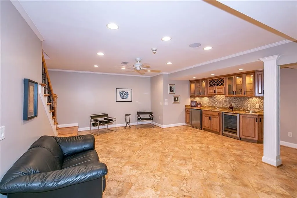 5815 Heards Forest Drive, Sandy Springs, Georgia 30328, 6 Bedrooms Bedrooms, ,4 BathroomsBathrooms,Residential,Sold,5815 Heards Forest Drive,6940303