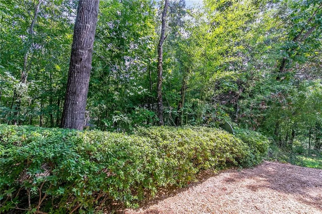 5815 Heards Forest Drive, Sandy Springs, Georgia 30328, 6 Bedrooms Bedrooms, ,4 BathroomsBathrooms,Residential,Sold,5815 Heards Forest Drive,6940303