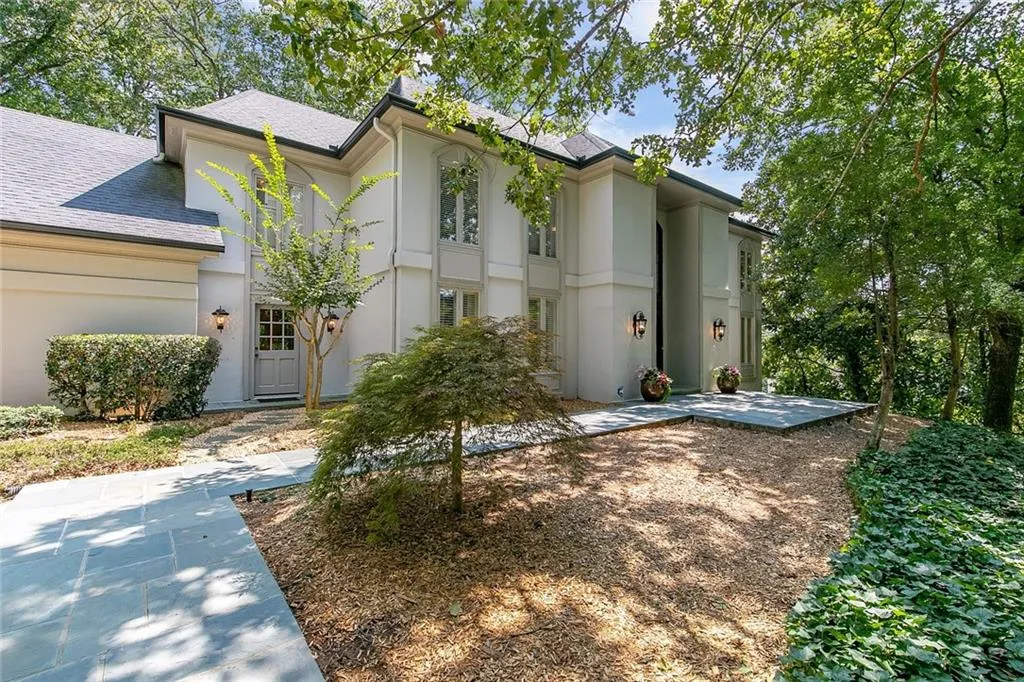 5815 Heards Forest Drive, Sandy Springs, Georgia 30328, 6 Bedrooms Bedrooms, ,4 BathroomsBathrooms,Residential,Sold,5815 Heards Forest Drive,6940303