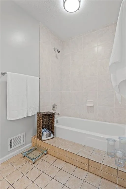 5390 Chemin De Vie, Atlanta, Georgia 30342, 2 Bedrooms Bedrooms, ,2 BathroomsBathrooms,Residential,Sold,5390 Chemin De Vie,6922084