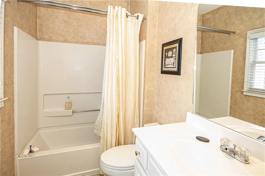 8585 Hope Mews Court, Sandy Springs, Georgia 30350, 2 Bedrooms Bedrooms, ,2 BathroomsBathrooms,Residential,Sold,8585 Hope Mews Court,6765277