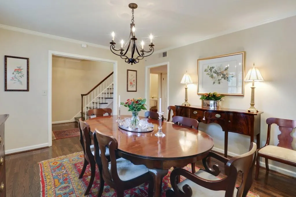 70 Old Ivy Road Unit 31, Atlanta, Georgia 30342, 3 Bedrooms Bedrooms, ,2 BathroomsBathrooms,Residential,Sold,70 Old Ivy Road Unit 31,5614886