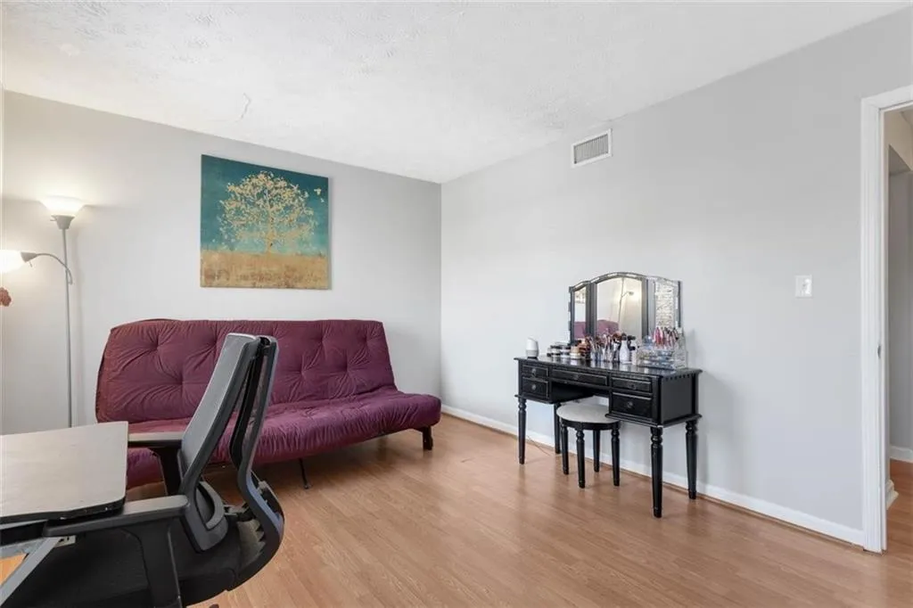 6700 Roswell Road Unit 23f, Atlanta, Georgia 30328, 2 Bedrooms Bedrooms, ,1 BathroomBathrooms,Residential,Sold,6700 Roswell Road Unit 23f,6850258