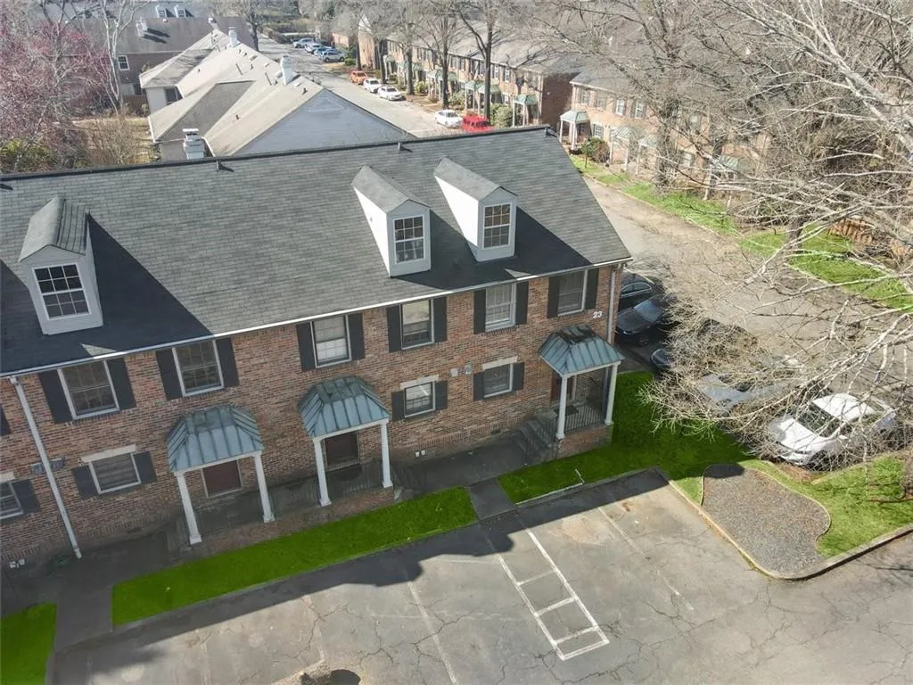 6700 Roswell Road Unit 23f, Atlanta, Georgia 30328, 2 Bedrooms Bedrooms, ,1 BathroomBathrooms,Residential,Sold,6700 Roswell Road Unit 23f,6850258