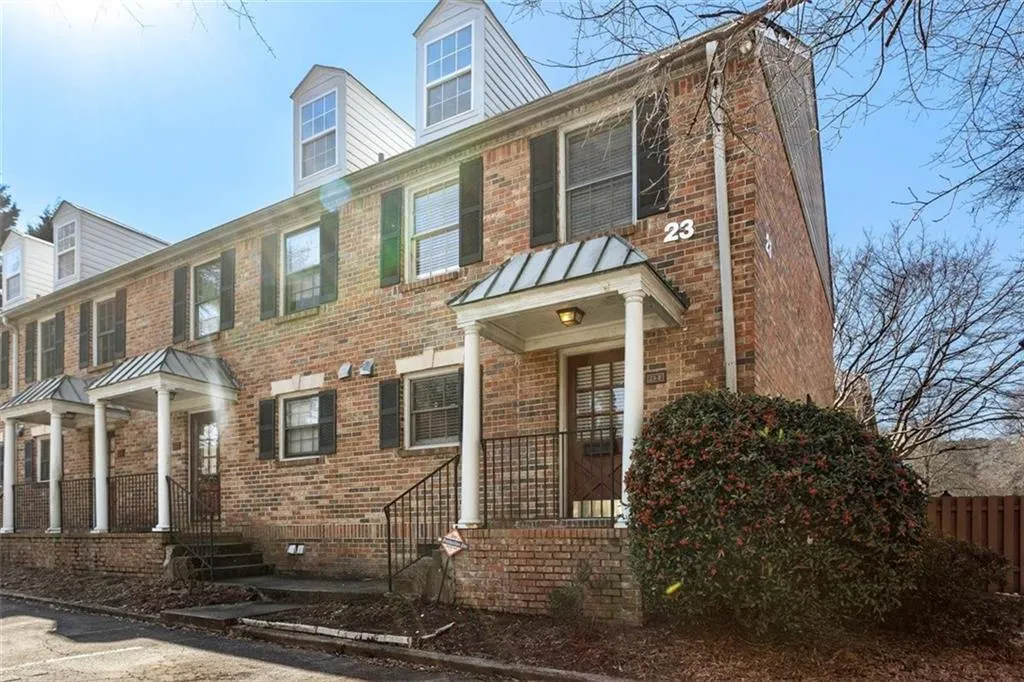 6700 Roswell Road Unit 23f, Atlanta, Georgia 30328, 2 Bedrooms Bedrooms, ,1 BathroomBathrooms,Residential,Sold,6700 Roswell Road Unit 23f,6850258