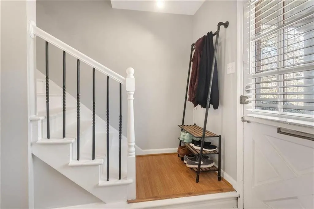 6700 Roswell Road Unit 23f, Atlanta, Georgia 30328, 2 Bedrooms Bedrooms, ,1 BathroomBathrooms,Residential,Sold,6700 Roswell Road Unit 23f,6850258