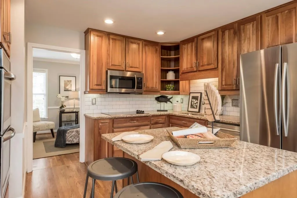 245 River Springs Drive, Sandy Springs, Georgia 30328, 5 Bedrooms Bedrooms, ,3 BathroomsBathrooms,Residential,Sold,245 River Springs Drive,5993645