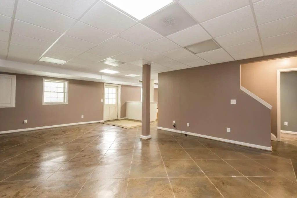 245 River Springs Drive, Sandy Springs, Georgia 30328, 5 Bedrooms Bedrooms, ,3 BathroomsBathrooms,Residential,Sold,245 River Springs Drive,5993645