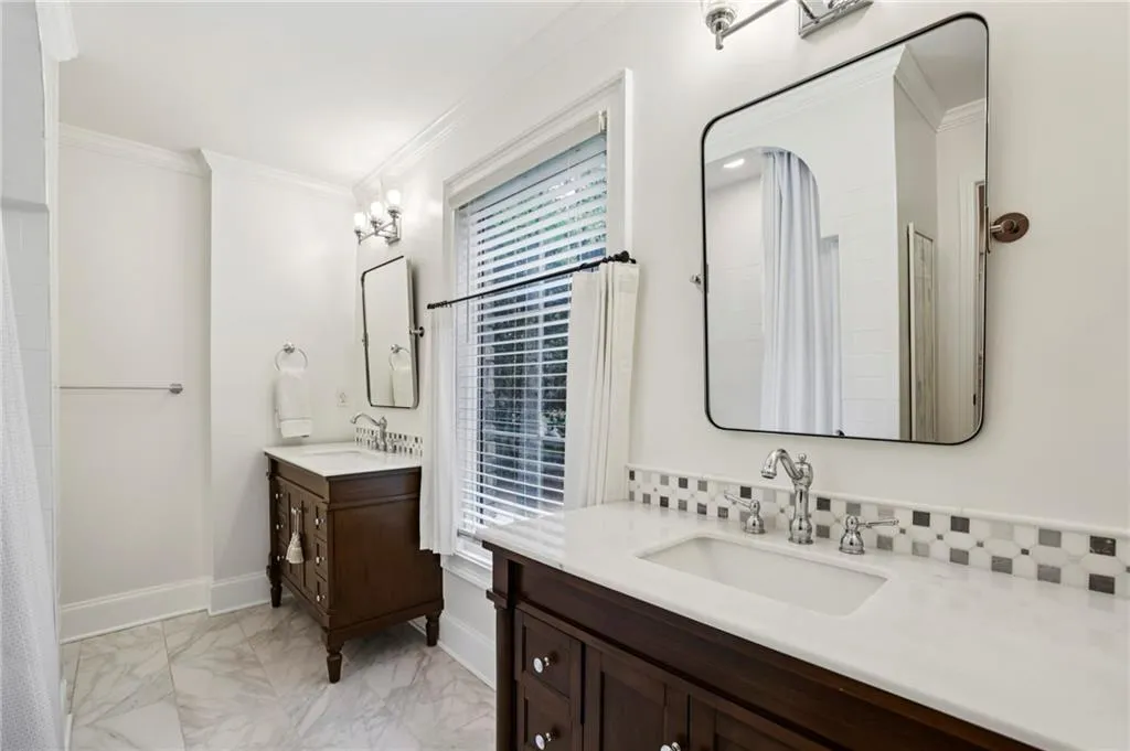8025 River Circle, Sandy Springs, Georgia 30350, 4 Bedrooms Bedrooms, ,2 BathroomsBathrooms,Residential,For Sale,8025 River Circle,7738809