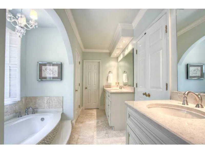 1590 Bakers Glen Drive, Atlanta, Georgia 30350, 5 Bedrooms Bedrooms, ,4 BathroomsBathrooms,Residential,Sold,1590 Bakers Glen Drive,5177312