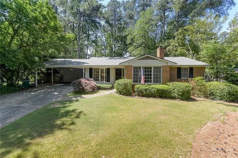 670 Carriage Drive, Atlanta, Georgia 30328, 2 Bedrooms Bedrooms, ,2 BathroomsBathrooms,Residential,Sold,670 Carriage Drive,6553979