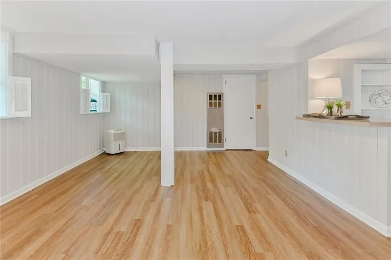 670 Carriage Drive, Atlanta, Georgia 30328, 2 Bedrooms Bedrooms, ,2 BathroomsBathrooms,Residential,Sold,670 Carriage Drive,6553979