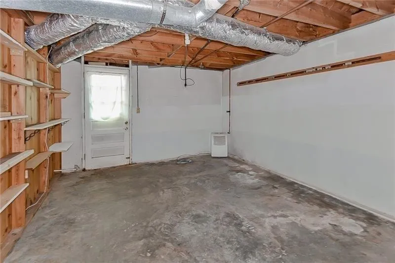 670 Carriage Drive, Atlanta, Georgia 30328, 2 Bedrooms Bedrooms, ,2 BathroomsBathrooms,Residential,Sold,670 Carriage Drive,6553979