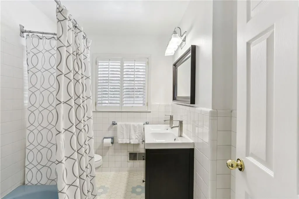 6555 Scott Valley Road, Atlanta, Georgia 30328, 3 Bedrooms Bedrooms, ,2 BathroomsBathrooms,Residential,Sold,6555 Scott Valley Road,7199777 6555 Scott Valley Road, Atlanta, Georgia 30328, 3 Bedrooms Bedrooms, ,2 BathroomsBathrooms,Residential,Sold,6555 Scott Valley Road,7199777