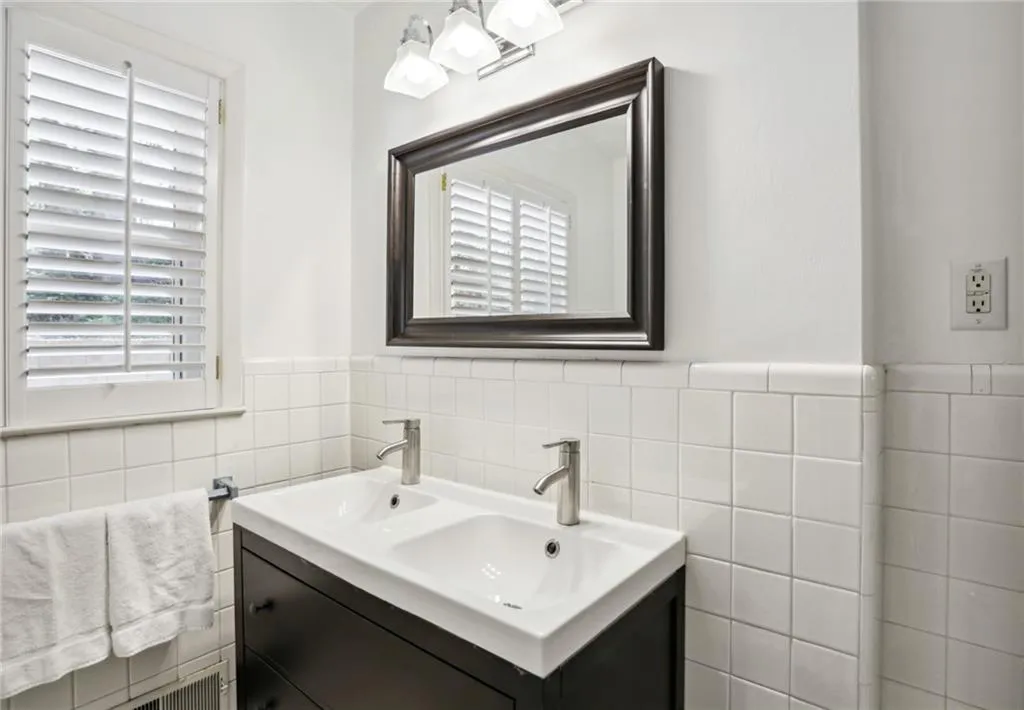 6555 Scott Valley Road, Atlanta, Georgia 30328, 3 Bedrooms Bedrooms, ,2 BathroomsBathrooms,Residential,Sold,6555 Scott Valley Road,7199777 6555 Scott Valley Road, Atlanta, Georgia 30328, 3 Bedrooms Bedrooms, ,2 BathroomsBathrooms,Residential,Sold,6555 Scott Valley Road,7199777