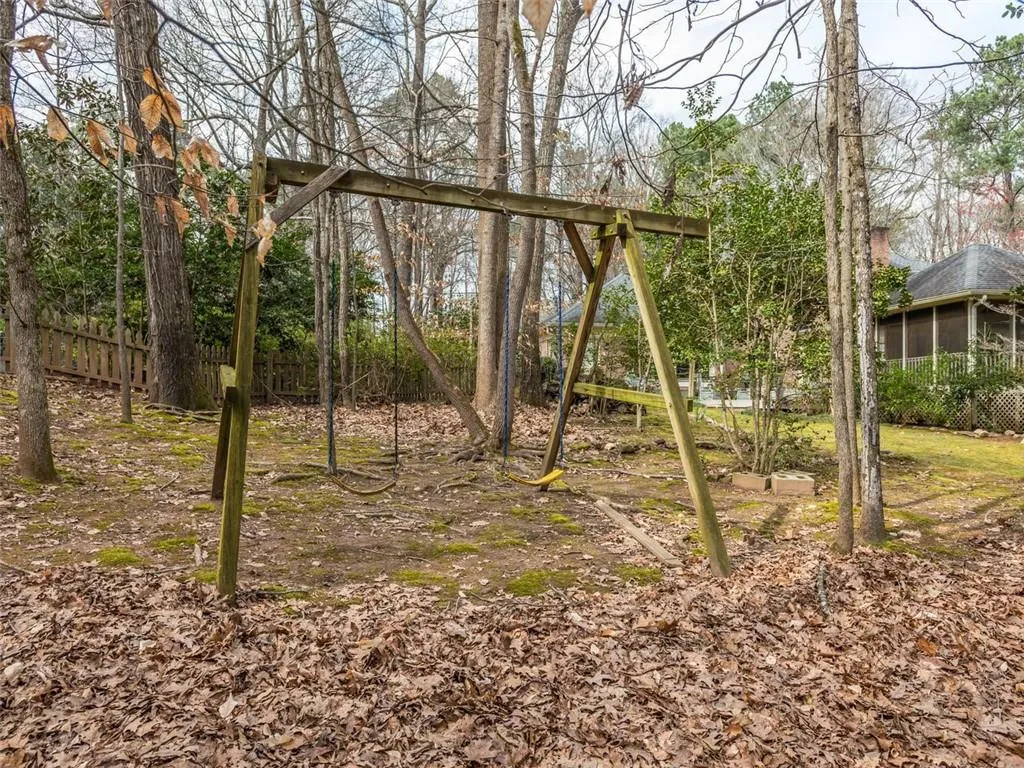 8265 Hewlett Road, Sandy Springs, Georgia 30350, 5 Bedrooms Bedrooms, ,4 BathroomsBathrooms,Residential,Sold,8265 Hewlett Road,6526217