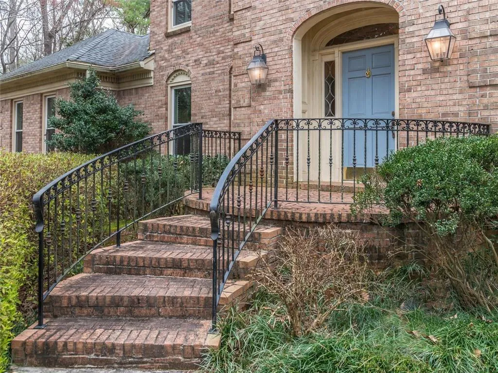 8265 Hewlett Road, Sandy Springs, Georgia 30350, 5 Bedrooms Bedrooms, ,4 BathroomsBathrooms,Residential,Sold,8265 Hewlett Road,6526217