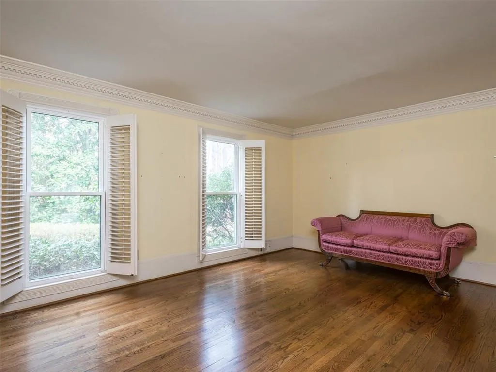 8265 Hewlett Road, Sandy Springs, Georgia 30350, 5 Bedrooms Bedrooms, ,4 BathroomsBathrooms,Residential,Sold,8265 Hewlett Road,6526217