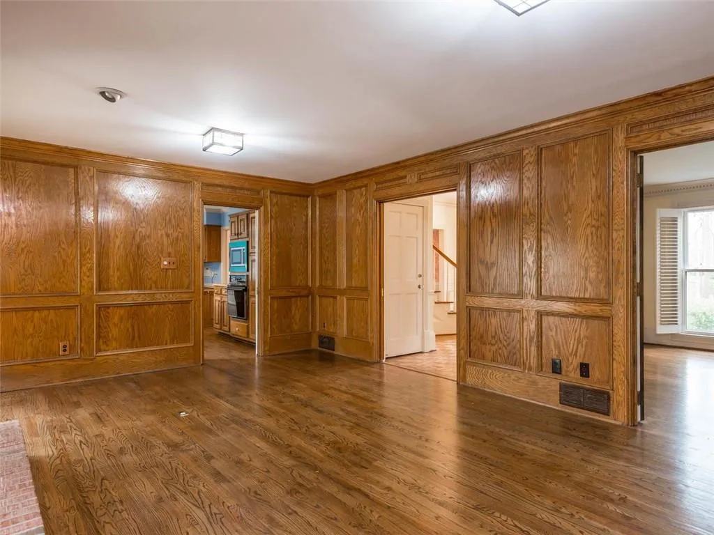 8265 Hewlett Road, Sandy Springs, Georgia 30350, 5 Bedrooms Bedrooms, ,4 BathroomsBathrooms,Residential,Sold,8265 Hewlett Road,6526217